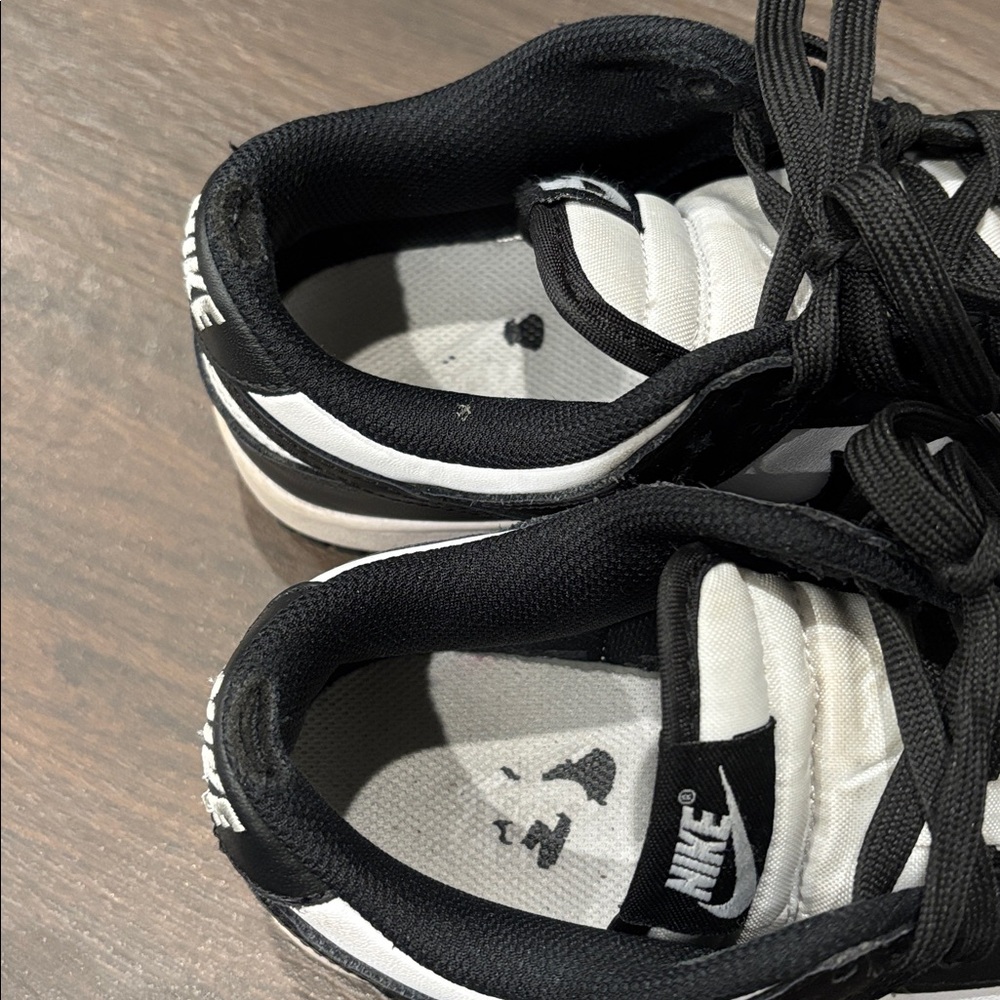 Nike Black and White Low-Profile Skate Shoes - Picture 3 of 3